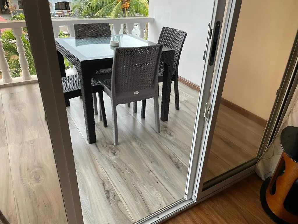 Mokara Holiday Apartment Anse Royale