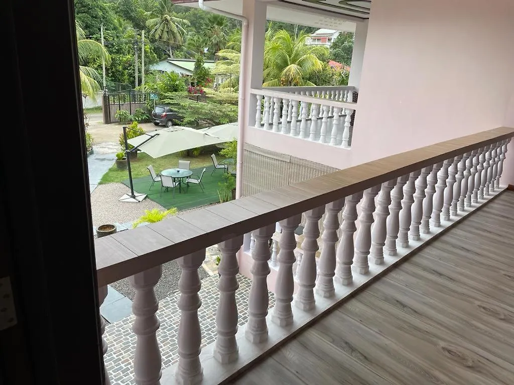 Mokara Holiday Apartment Anse Royale