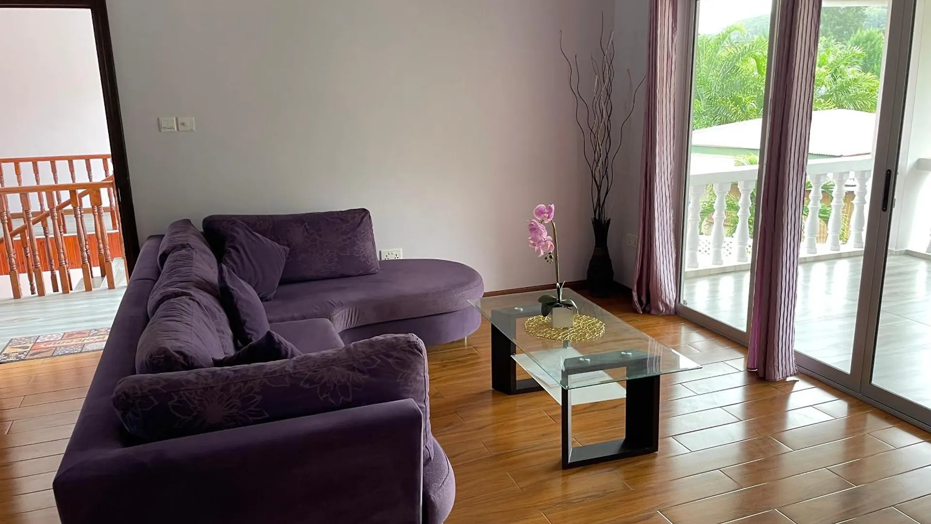 Mokara Holiday Apartment Anse Royale